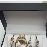 Luxurious Lookworld Wristwatch