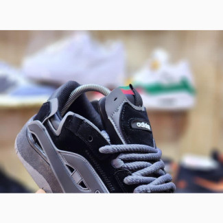 Classic Unisex Sneakers - Black