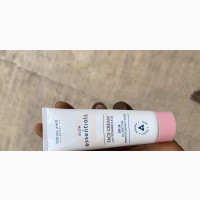 Oriflame Glow Essential Face Cream - Moisturize, Protect, and Glow