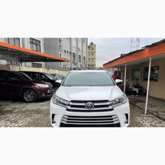 Toyota Highlander 2016 White - Clean and Reliable SUV