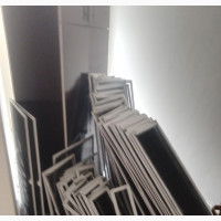 Am a Aluminum Boy and Am Good at Working