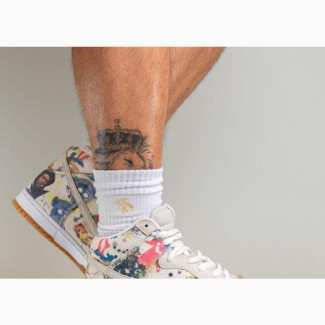 Supreme SB Dunk QS Sneakers