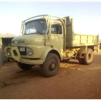 Auxiliary Mercedes Benz Truck