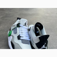 Exclusive Air Jordan 4 Retro Kicks
