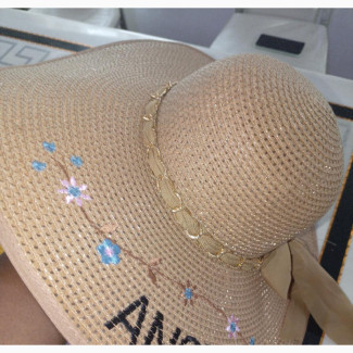 Fashionable Beach Hat - Get the Perfect Look