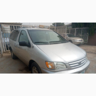Toyota Sienna LE 2002 Silver