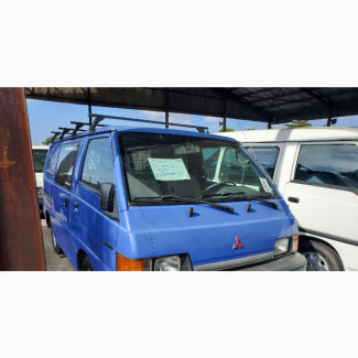 Mitsubishi L300 2005 Blue