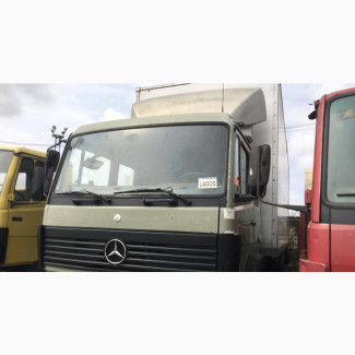 Mecedeces 1324 Container Body Truck/ 8 Bolts
