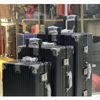 Unbreakable Polycarbonate Luggages