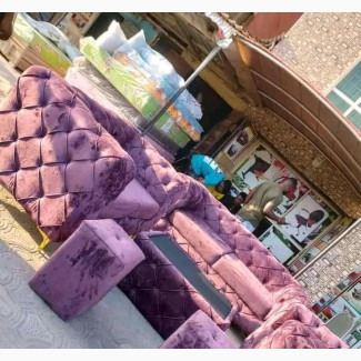 Chesterfield Sofa With Table - Home Interiors