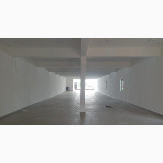 An Open Plan Space Shop of 245sqm Directly on Expres at Lakowe