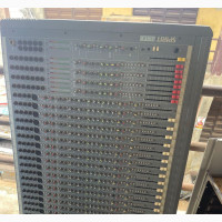 Spirit Soundcraft 24/8/2 Mixer