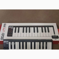 Akai LPK25 Mini MIDI Keyboard - Brand New