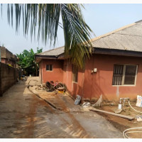 3bdrm Bungalow in Covenant Estate, Agric for sale