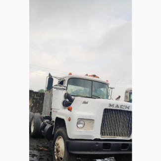 MACK R MODEL Tractor Head Truck