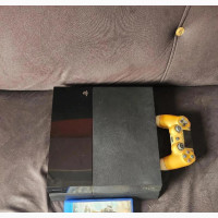 Clean High Version PS4 500GB Available for Sale 1 Pad 1 Disk