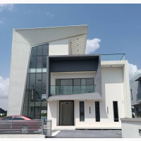 Furnished 5bdrm Duplex in Chevron for sale