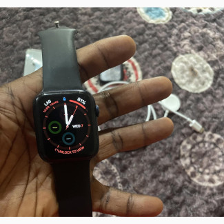 Apple Watch Series 6 44mm - Excellent Condition