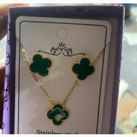 Van Clef Neck Chain and Earring