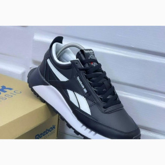 Reebok Sneakers