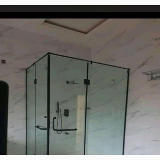 Bath Cubicle Glass