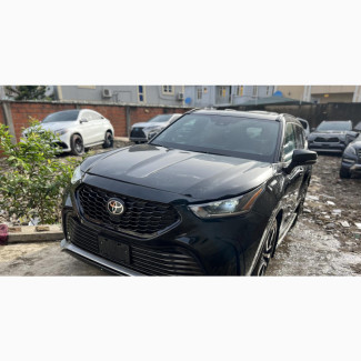 Toyota Highlander XSE 2022 Black