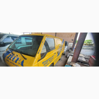 Mitsubishi L300 1999 Yellow
