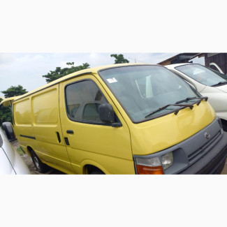 Toyota HiAce 1996 Yellow