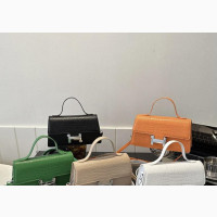 Introducing the Stunning Helena Bag - Perfect for Women