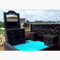 Size 6 by 6 Bed With Side Mirror and Two Drawers