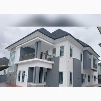 5bdrm Duplex in Shell Location for sale