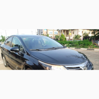 Toyota Avensis 2011 Black