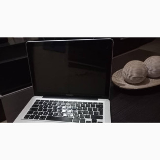 Laptop Apple MacBook Pro 2017 4GB Intel Core I5 SSD 500GB