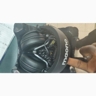 Mu-601 Studio Headphone - Brand New, Over-Ear, Wired