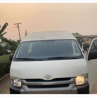 Toyota HiAce 2019 Yellow