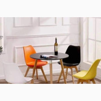 Outdoor Restaurant/Eatery Table and Four Chairs