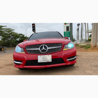 Mercedes-Benz C300 2012 Red