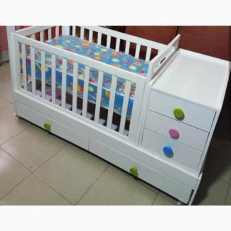 Brand New Exquisite Baby Crib with Vita Foam Baby Mattress