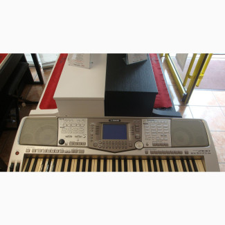 Yamaha PSR 2100 Electric Keyboard - UK Used
