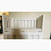 Baby Crib with Ample Storage Space - Gently Used