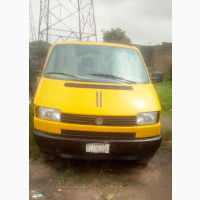 Volkswagen Transporter 2000 Yellow