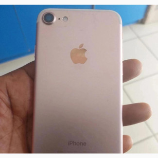 Apple iPhone 7 128 GB Gold - Neatly Used