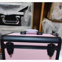Makeup Kit for Professionals - Easy Storage and Mobility
