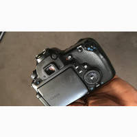 CANON EOS 60D With 18-135mm Lens and a Battery