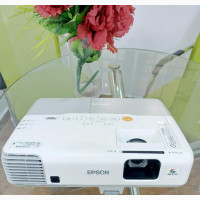 UK USED(EPSON)Projector Here in Ikeja, Lekki N Outside Lagos