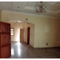 3bdrm Block of Flats in Gra Phase Ii for rent