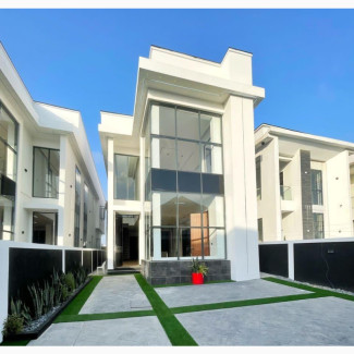 Beautiful Spacious 5 Bed Fully Detached Duplex
