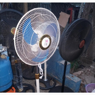 This LG Standing Fan 18 Inches for Sell