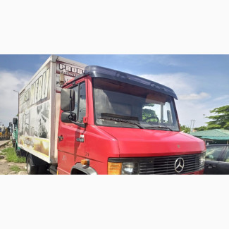 Mercedes Benz 609 Container Body