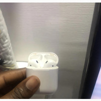 Neatly Used Original Apple Airpod